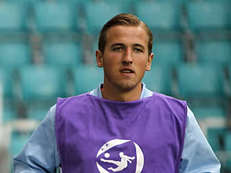 Kane commits to Spurs' 202...