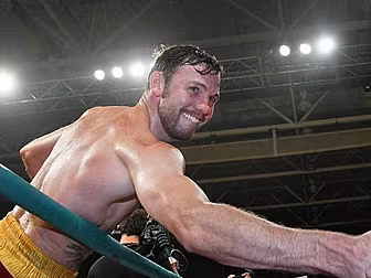 Ireland's Andy Lee takes t...