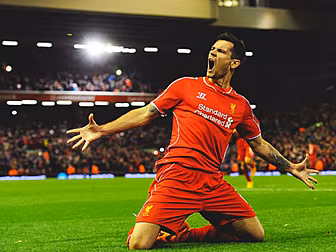 Carragher urges Lovren to cut...