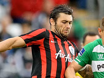 QPR's Charlie Austin tippe...