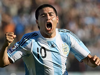 'Riquelme was a walking bi...