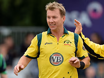 'Legend' Lee to coach...