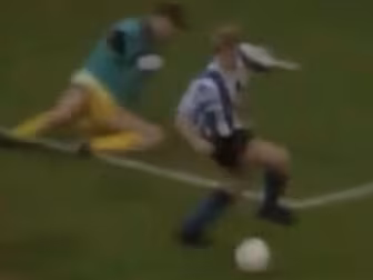VIDEO: A dive for the ages str...