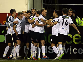 Round-up: Dundalk lay down a m...