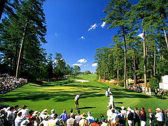 Handshakes putt contracts out-...