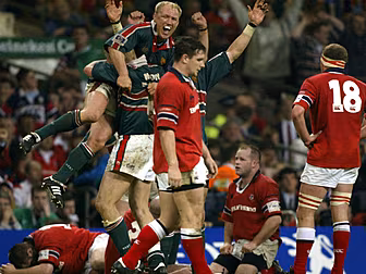 Neil Back pranks three Leinste...