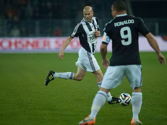 Zidane and Ronaldo roll back t...