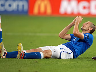 Juventus defender gets away wi...