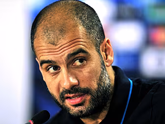 WATCH: Bayern Munich miss four...