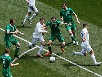 Keith Andrews: 'Defensivel...