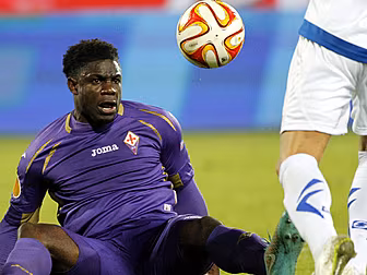 Villa strengthen defence by sn...