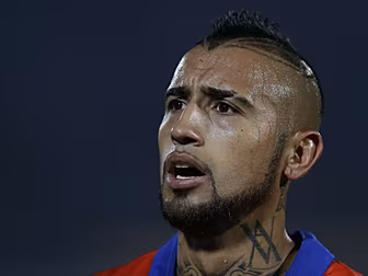 Chile stick with Vidal despite...