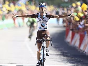 Daniel Martin finishes second...