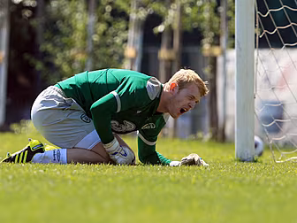 Ex-Ireland U21 keeper gets sus...