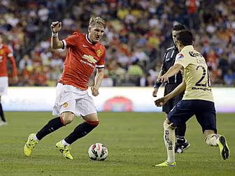 Manchester United to pay tribu...
