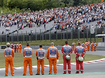Sebastian Vettel dedicates Gra...