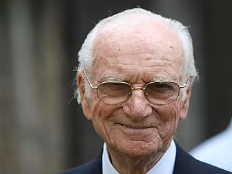 Legendary Kerry-born racing co...