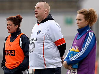 Ladies footballers will tog ou...