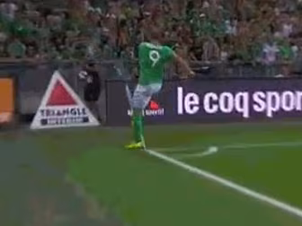 WATCH: French striker absolute...