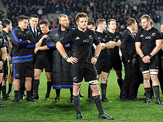 O'Driscoll congratulates R...