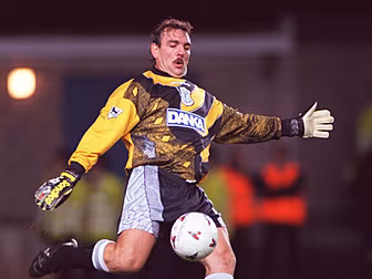 Everton goalkeeping great Nevi...