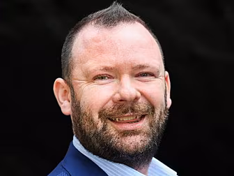 Tributes paid to 98fm presente...