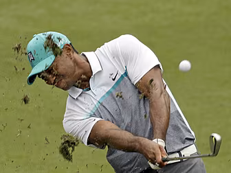 WATCH: Is Tiger Woods being po...
