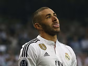 Arsenal target Benzema tells &...