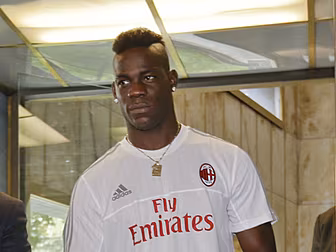 WATCH: Balotelli has re-opened...