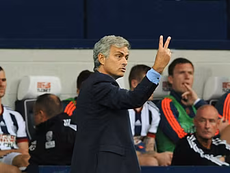John Giles raps Chelsea for &#...