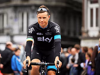 Roche still in contention at V...