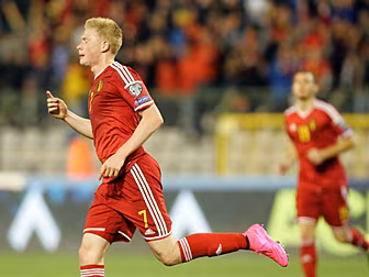 Kevin De Bruyne shows Manchest...