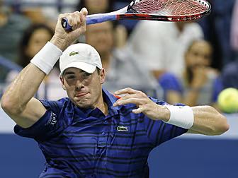 Did John Isner pull off the pe...