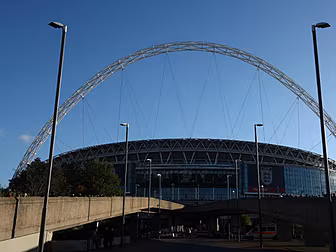 Chelsea and Spurs move closer...