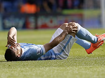 Man City and United struck wit...