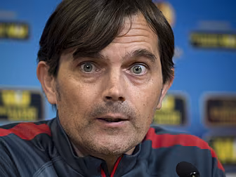 PSV's manager played for V...