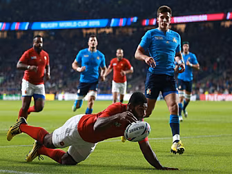Wales annhiliate Uruguay in th...