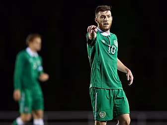 Five young Irish footballers w...