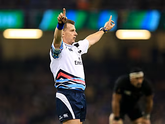 Nigel Owens will take charge o...
