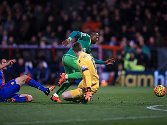 WATCH: Defoe makes most of Bla...