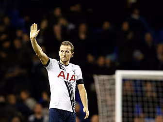 WATCH: Kane enables Tottenham...