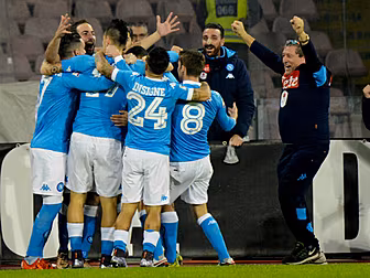 A crazy final minute in Naples...