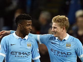 WATCH: Man City tame Hull as E...