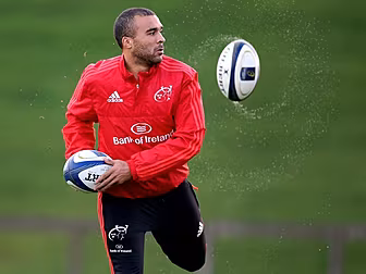 Simon Zebo once again hints th...