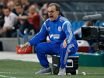 Marcelo Bielsa quits Lazio aft...