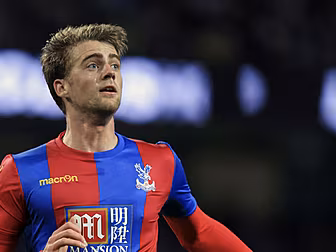 Bamford tweets apology after d...