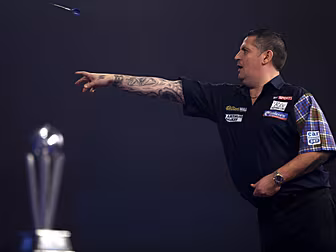 Gary Anderson retains PDC Worl...