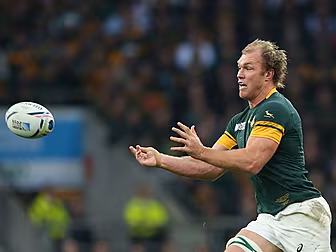 Schalk Burger signs two-year d...
