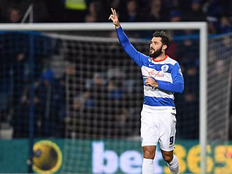 Charlie Austin joins Southampt...
