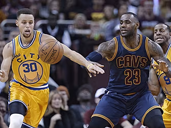 WATCH: Steph Curry bests LeBro...